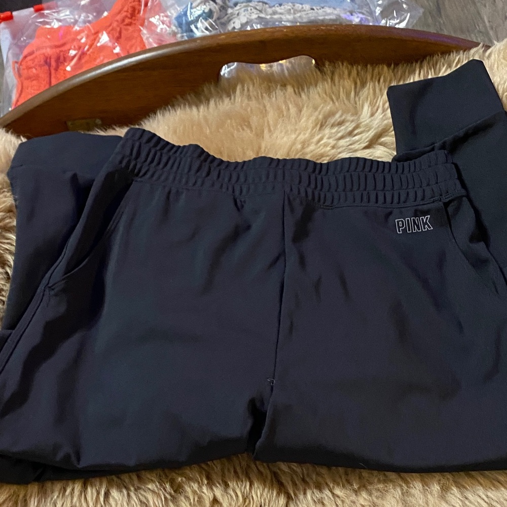 PINK Victoria's Secret black high-waist full length jogger, small, never worn